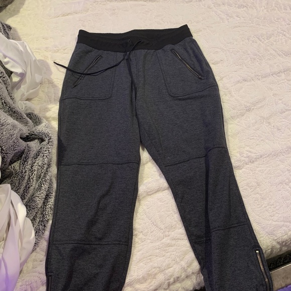 athleta sweatpants - Picture 2 of 5